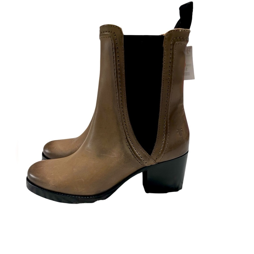 NWT Frye Jean Chelsea Leather Boot Stone 9.5